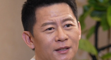 赵露思凌晨分享有猫有狗的修养日常 时间：2025.01.21 ： 作者：迪莫 ： 共9张 1月21日凌晨，赵露思发布了一组九宫格Plog，分享修养日常。
